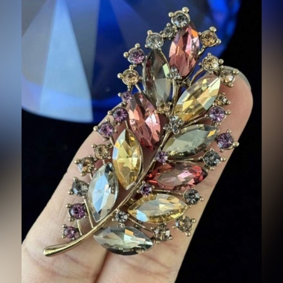 ✨NEW Elegant Multicolor Leaf Celestial Majestic Brooch - Picture 2 of 4